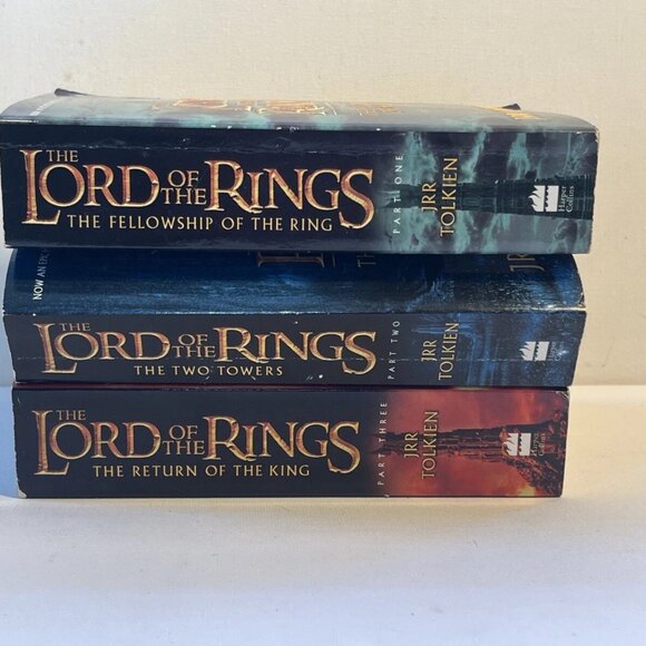 Vintage The Lord of the Rings Trilogy Box Set J.R.R. Tolkien (2002) Paperback - Picture 1 of 6